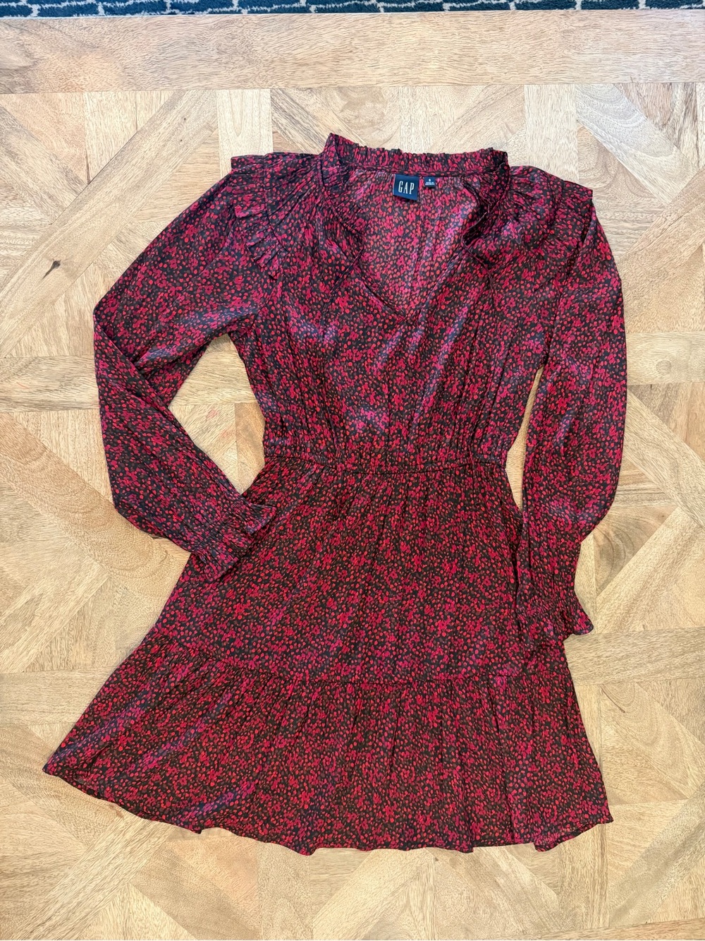 GAP Women’s Red Floral Long-Sleeve Smocked Waist Dress